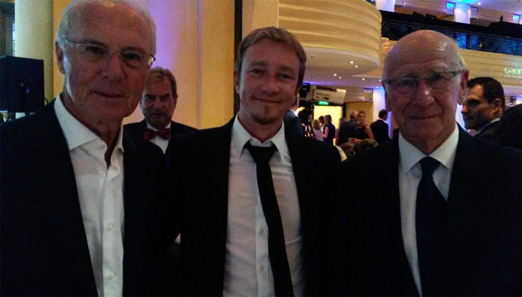 Franz Beckenbauer, Derk Hoberg und Bobby Charlton